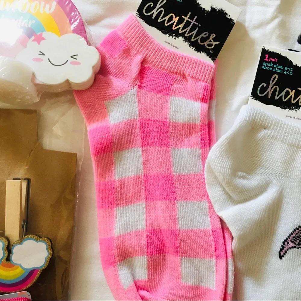 KEY CHAIN UNICORN LIP GLOSS SOCKS HEADBANDS SMORES